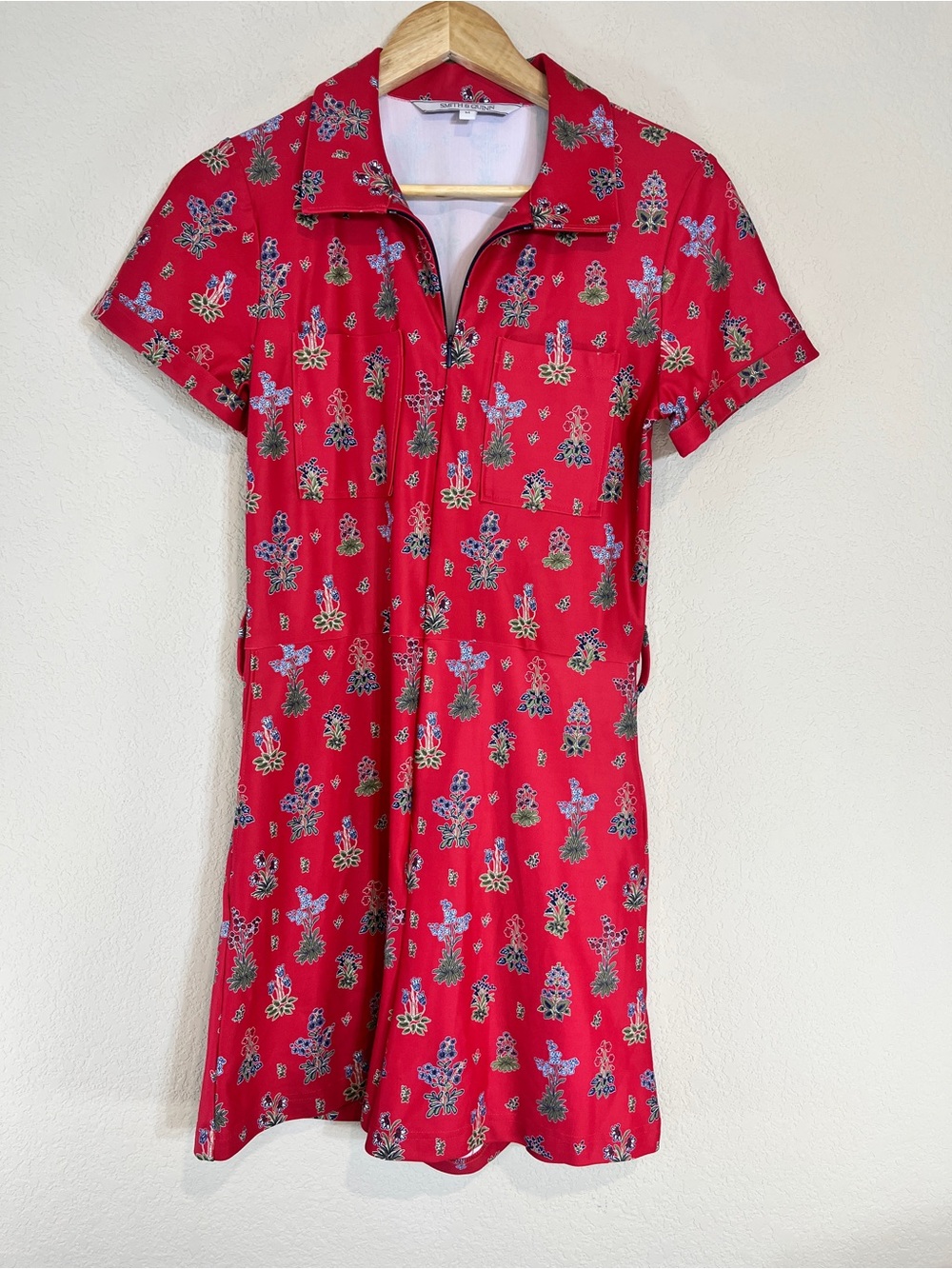 Smith & Quinn Red Floral Print Short-Sleeve Zip-Front Romper Sz M